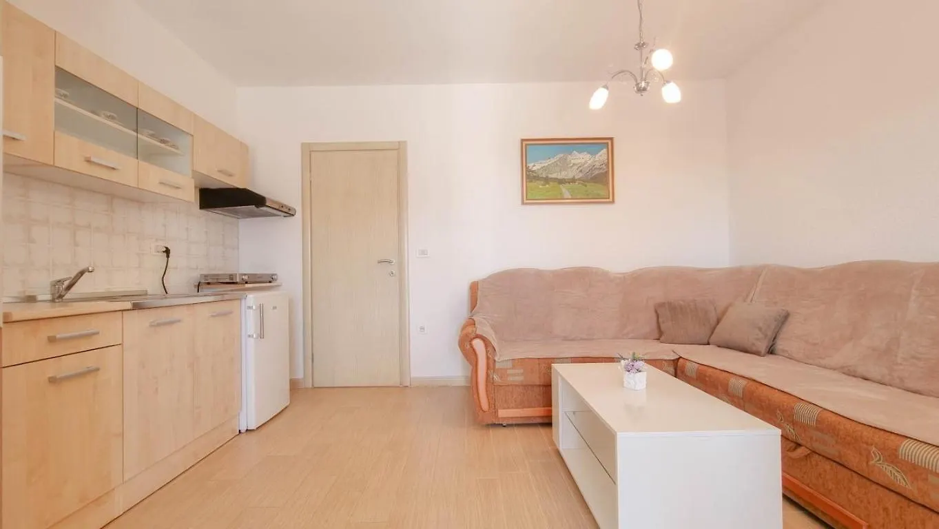 Lucijana Apartment Novigrad