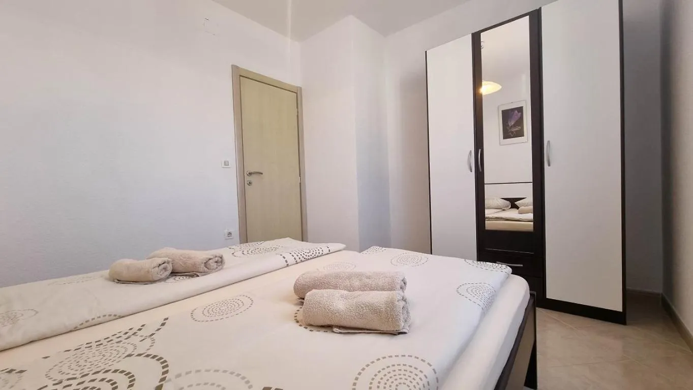Lucijana Apartment Novigrad  Croatia