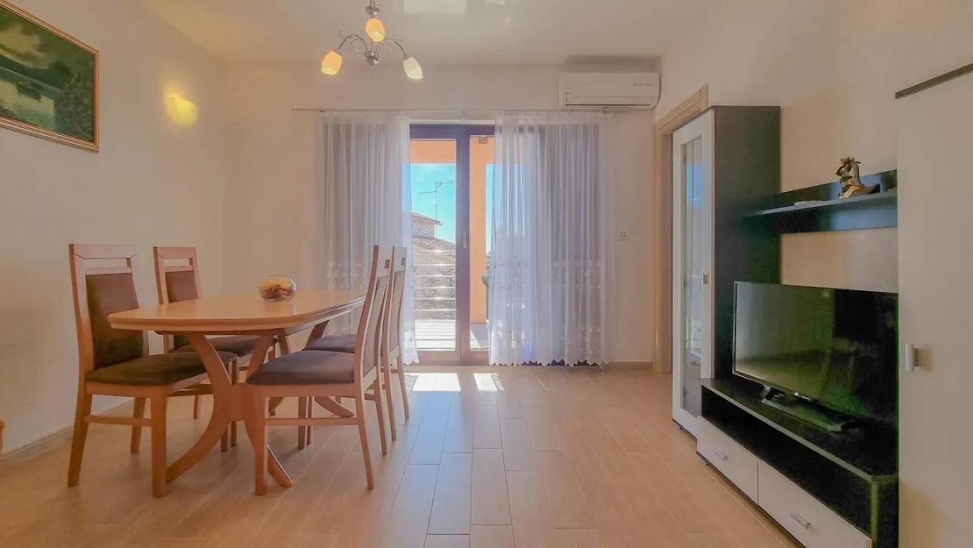 Lucijana Apartment Novigrad  Croatia