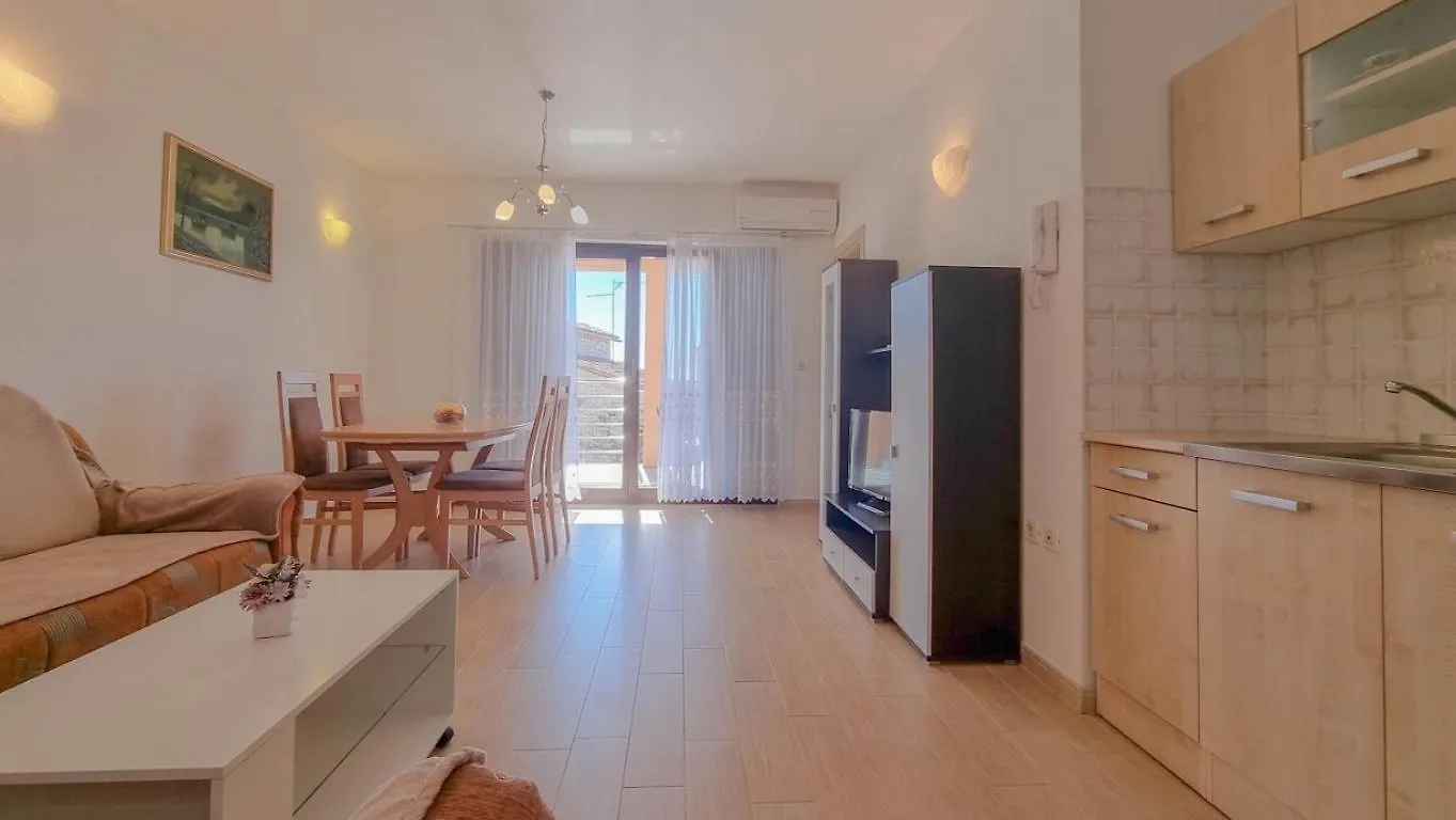 Lucijana Apartment Novigrad  0*, Novigrad (Istria)