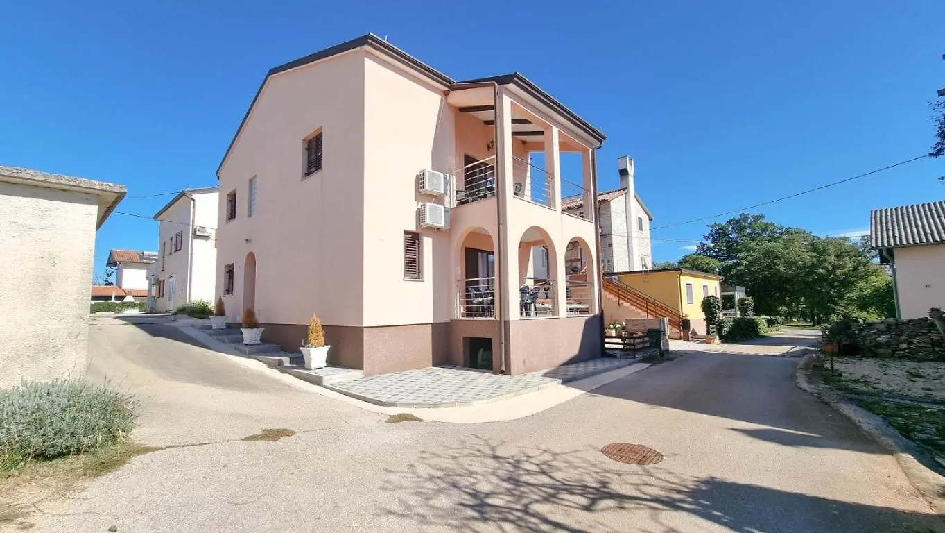Lucijana Apartment Novigrad